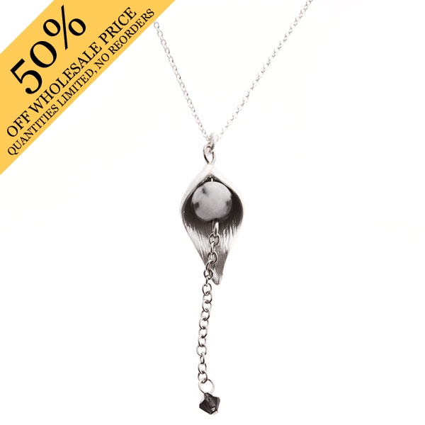Wholesale silver chain necklace silver bead inset dangling chain black bead