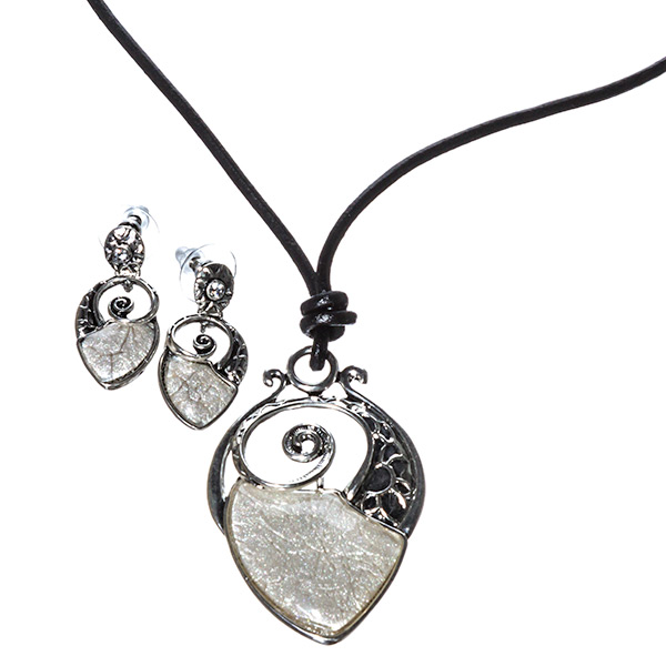 Wholesale black leather chord necklace silver shell pendant shimmering white st